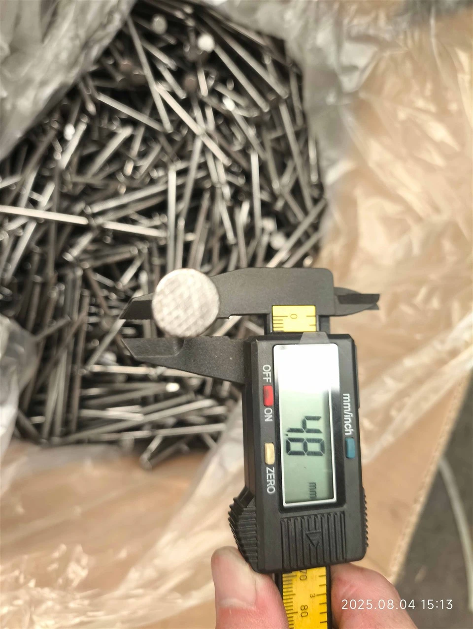2-Inch Din Common Galvanized Iron Nails Smooth Shank Type Made Of Carbon Steel For Construction Wood Diamond Carton Fluted Ring