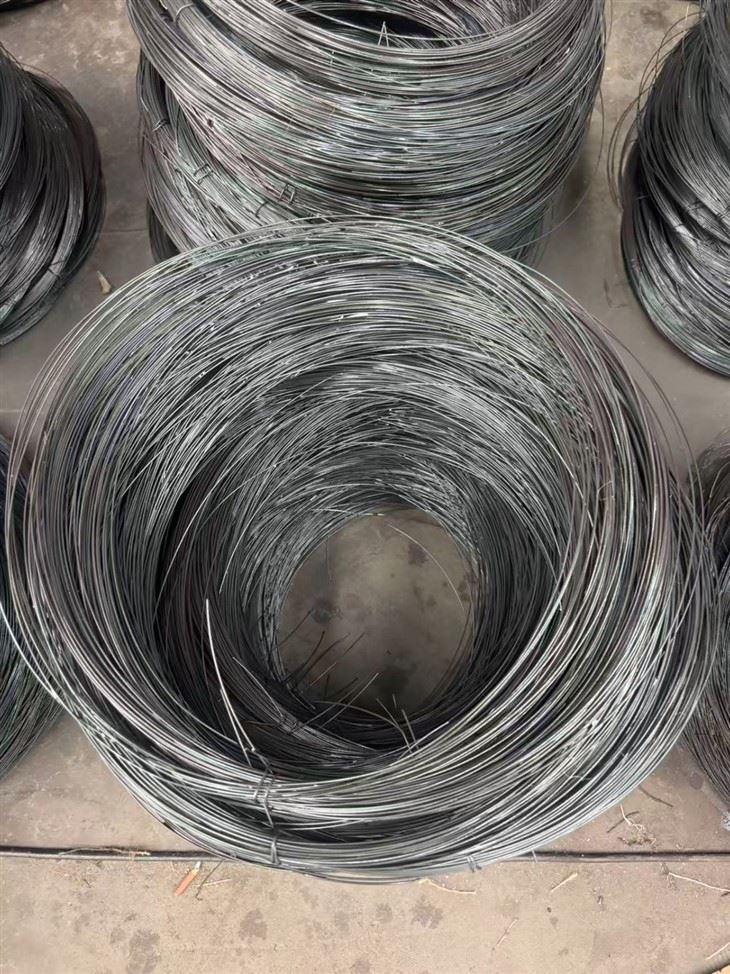 Black Annealed Welded Iron W Ire For Fence Construction Durable With Bending And Cutting Services suppliers