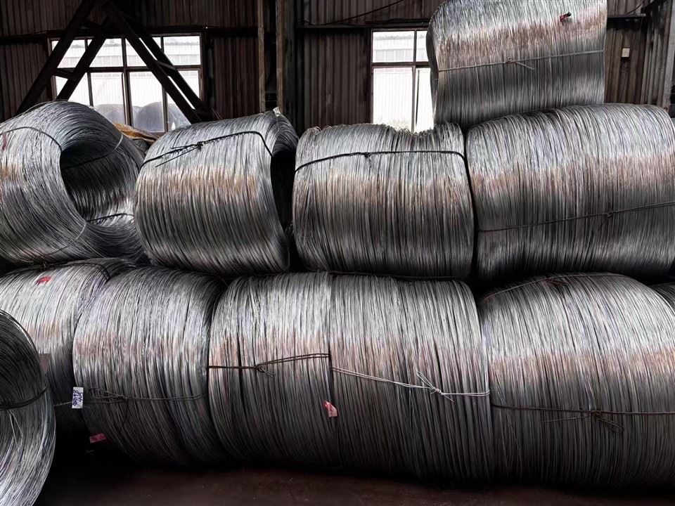 BWG8 Q195 Q235 Hot-Dip Galvanized Nail Wire Carbon Steel Zinc-Coated Iron Wire Coil For Rebar Tie & Binding Wire Applications